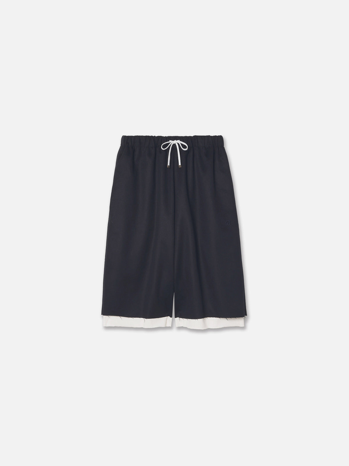 SHORT DEMI-JAMBE À CORDON DE SERRAGE CA