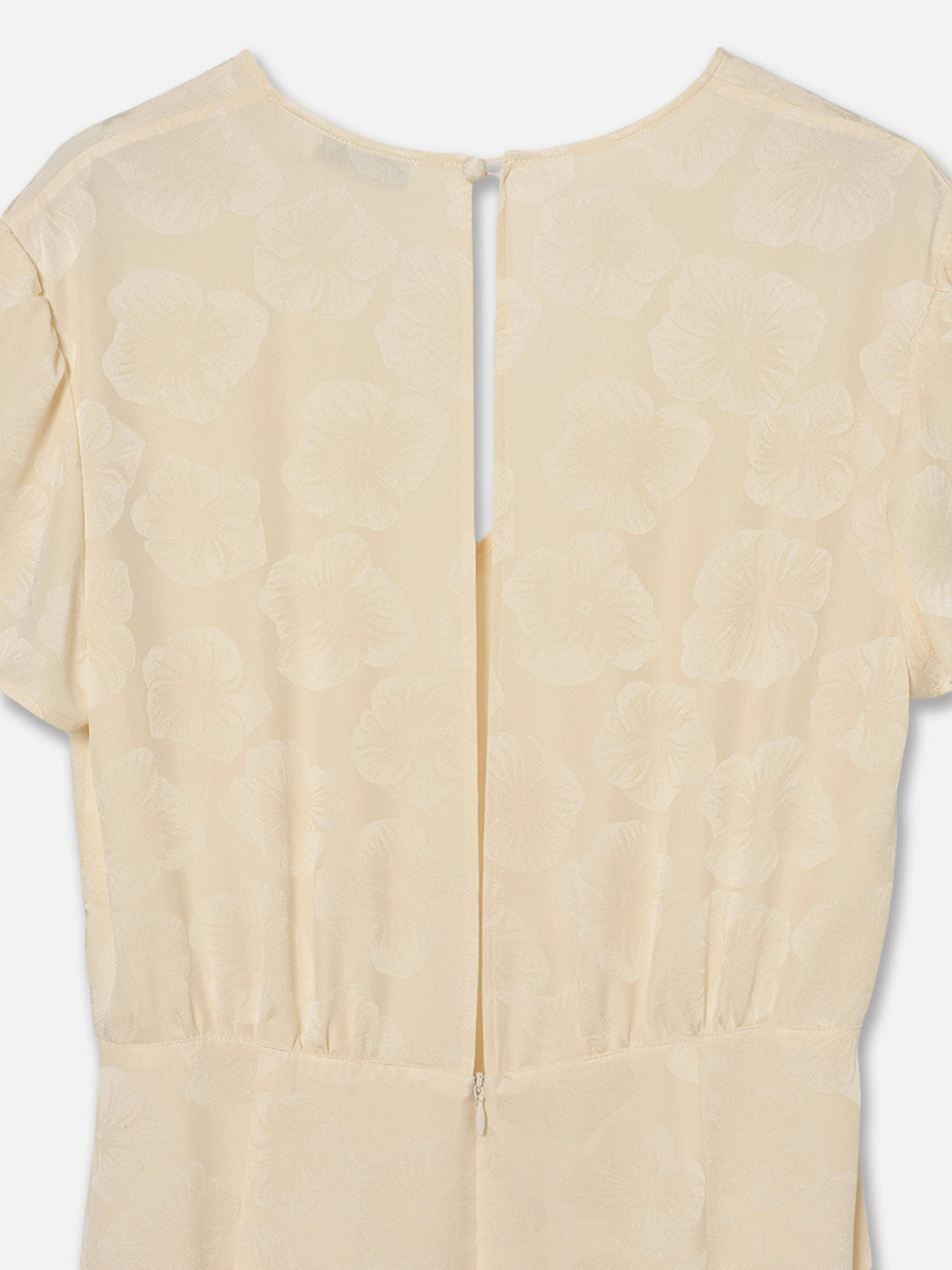 ROBE DÉCOLLETÉ EN V